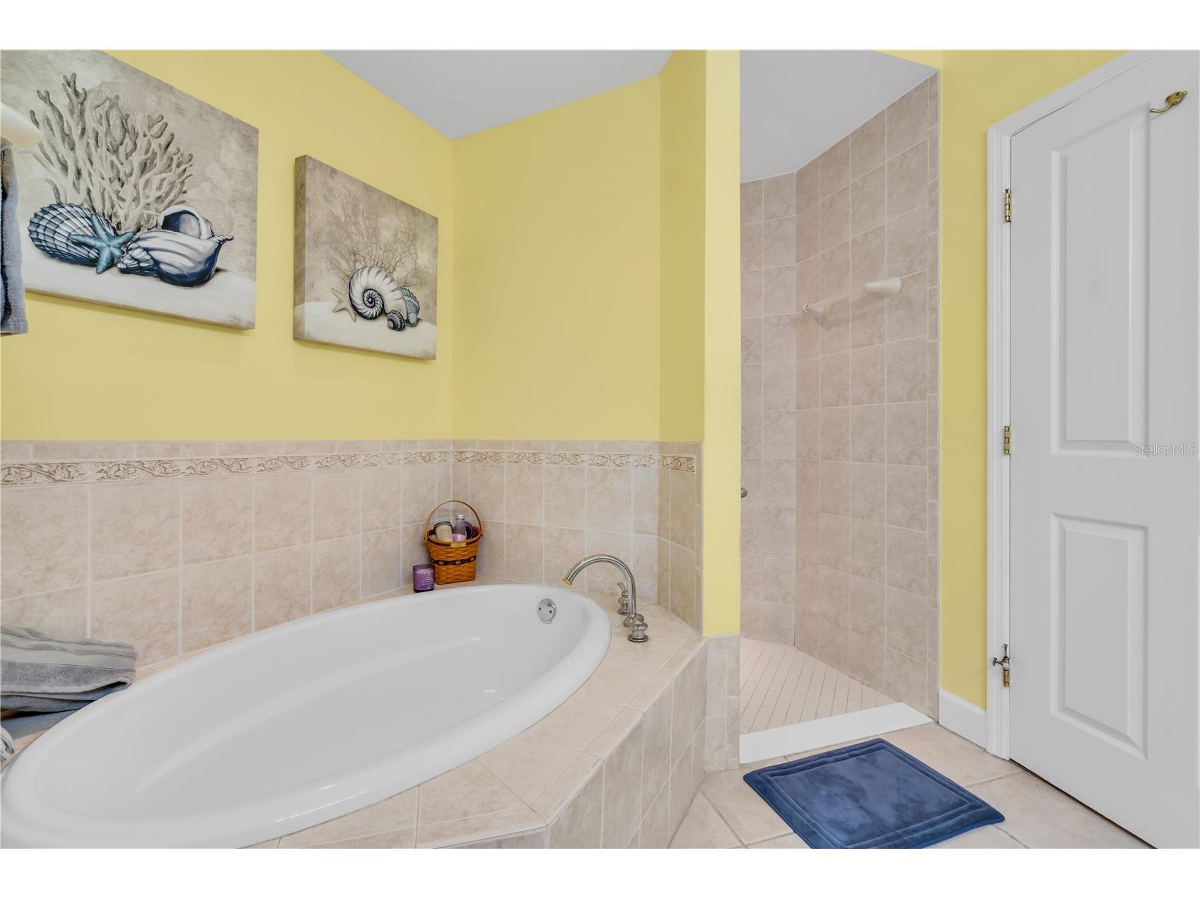5204 Bouchard Circle #102 Sarasota FL 34238 A4697211 image25