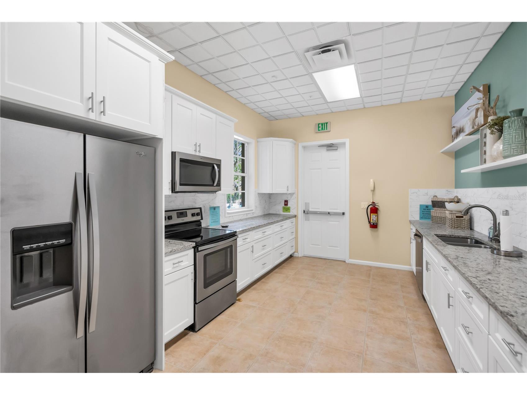 5204 Bouchard Circle #102 Sarasota FL 34238 A4697211 image41