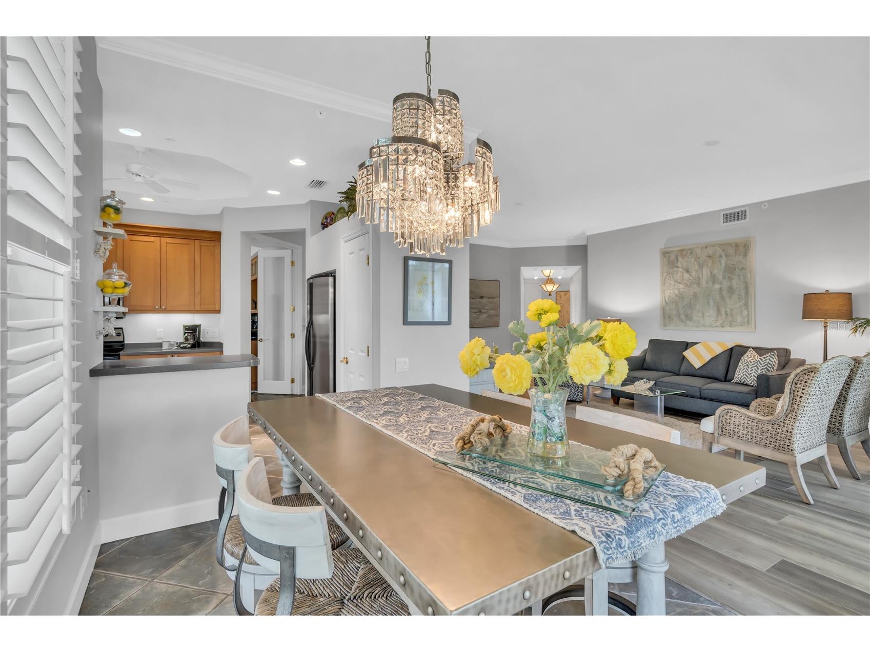 5204 Bouchard Circle #102 Sarasota FL 34238 A4697211 image9