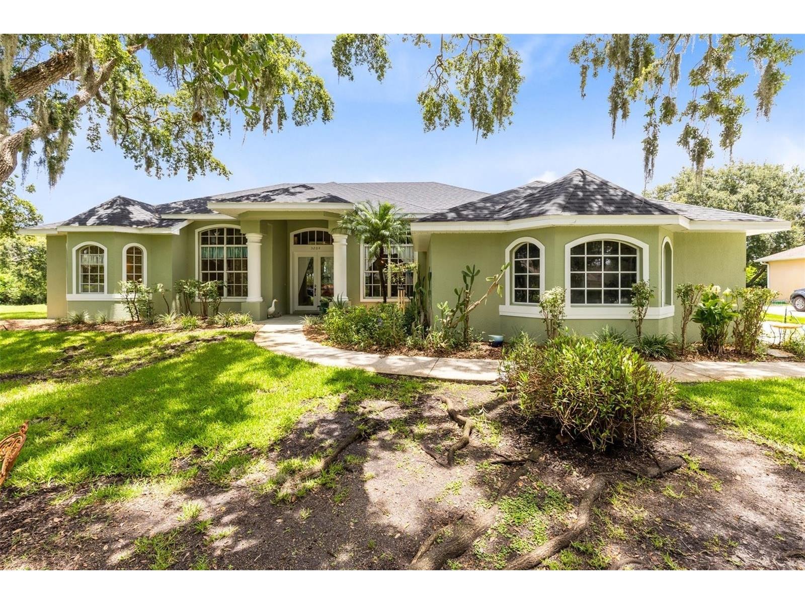 5204 Hammock Pointe Court Saint Cloud FL 34771 S5144635 image1