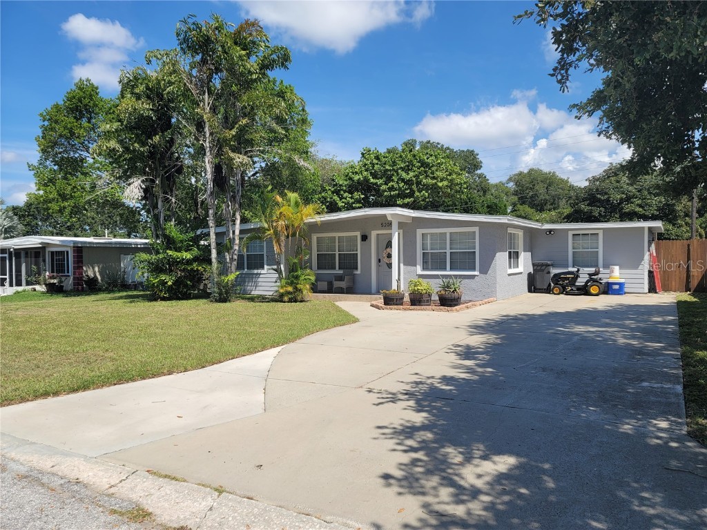 5205 55th Avenue N Saint Petersburg FL 33709 U8200883 image1