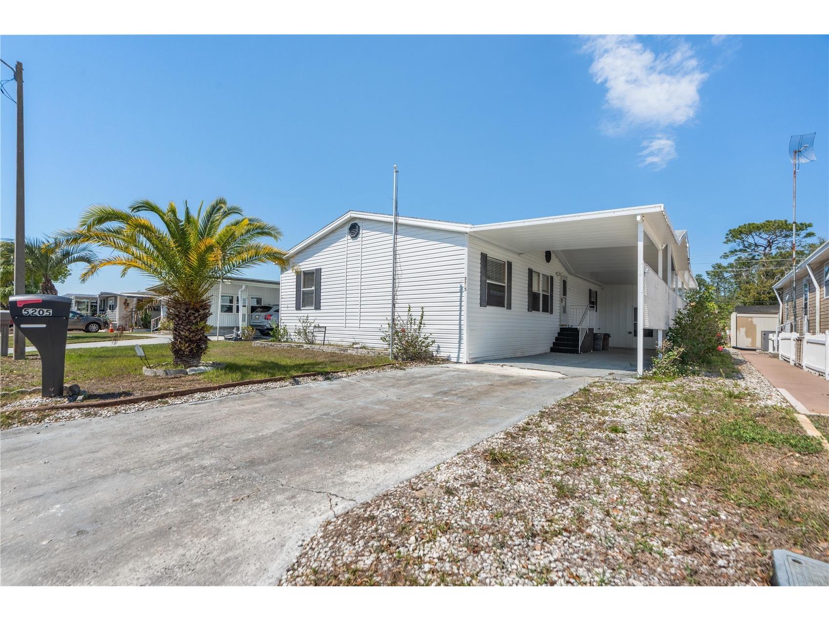 5205 Botany Drive Holiday FL 34690 W7884396 image1