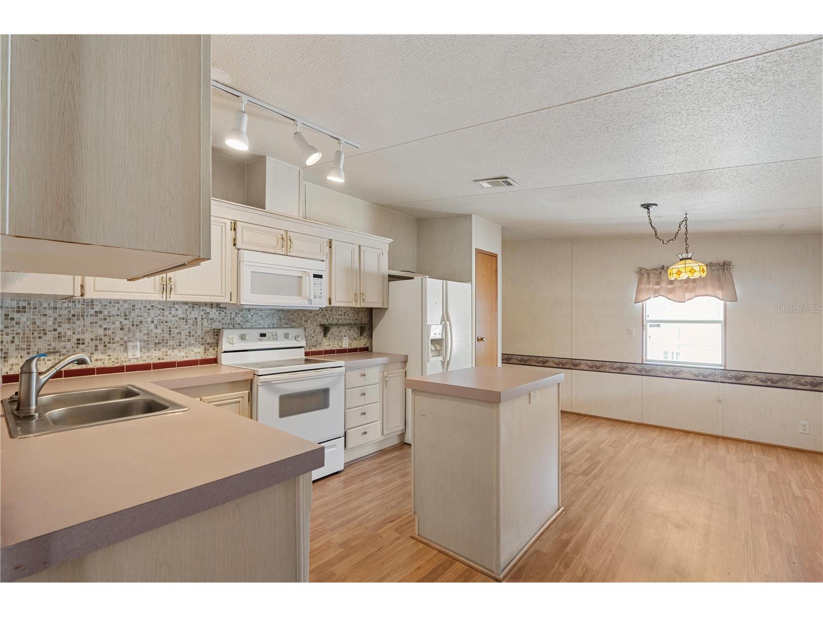 5205 Botany Drive Holiday FL 34690 W7884396 image6