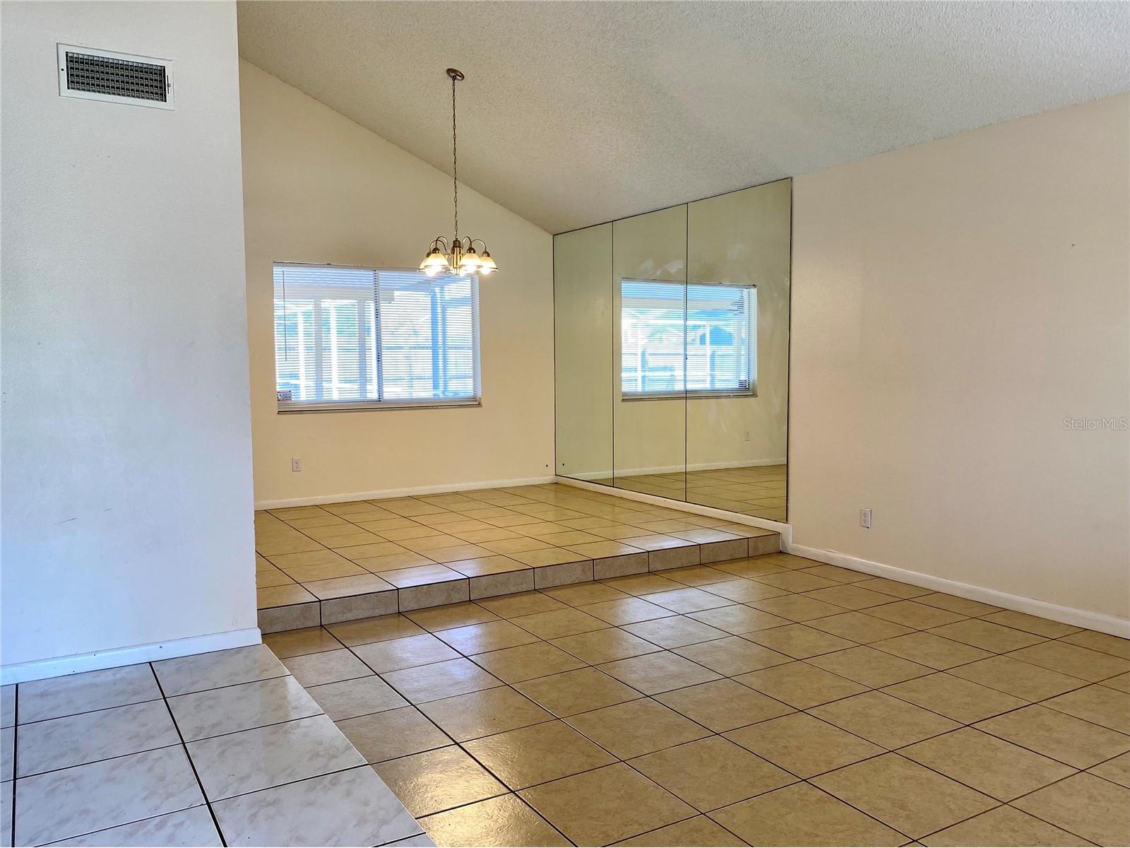 5205 Dublin Place Tampa FL 33624 TB8523013 image6