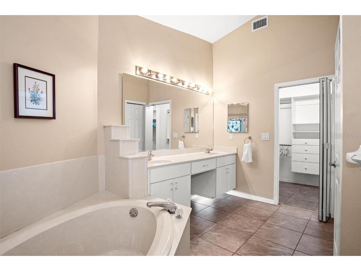 5205 Fairway One Drive Valrico FL 33596 TB8391656 image22