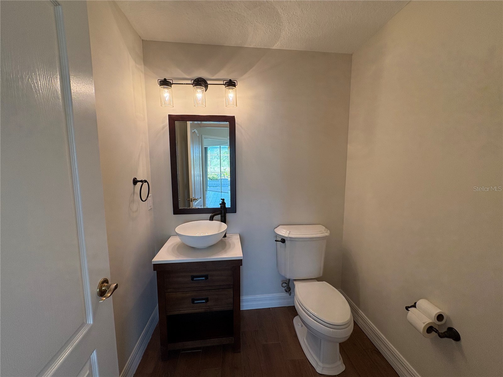 5205 Far Oak Circle Sarasota FL 34238 A4682161 image11