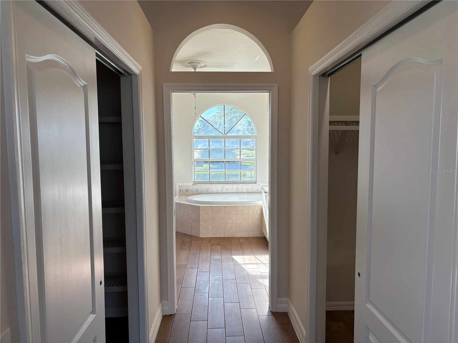 5205 Far Oak Circle Sarasota FL 34238 A4682161 image14