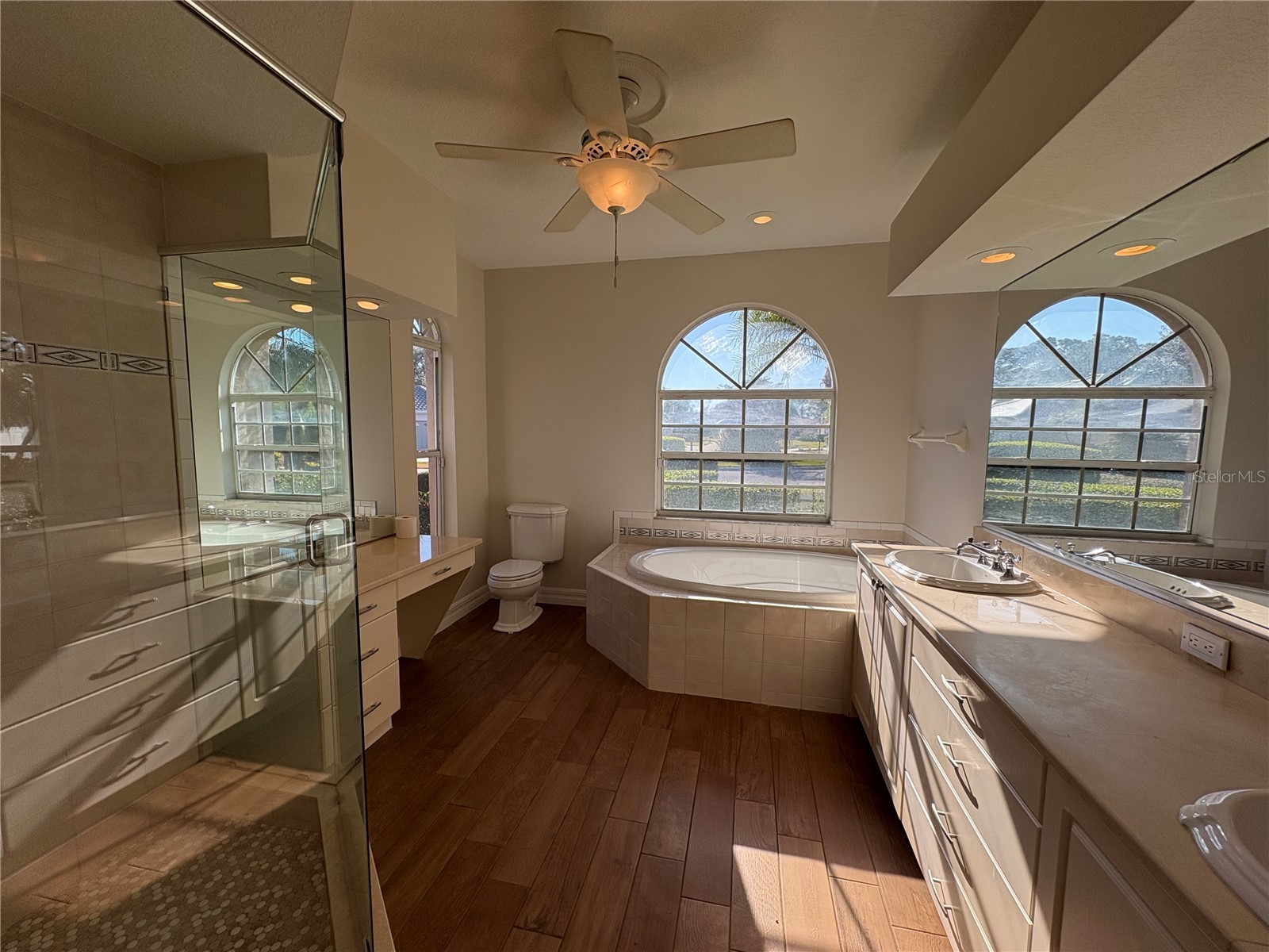 5205 Far Oak Circle Sarasota FL 34238 A4682161 image18