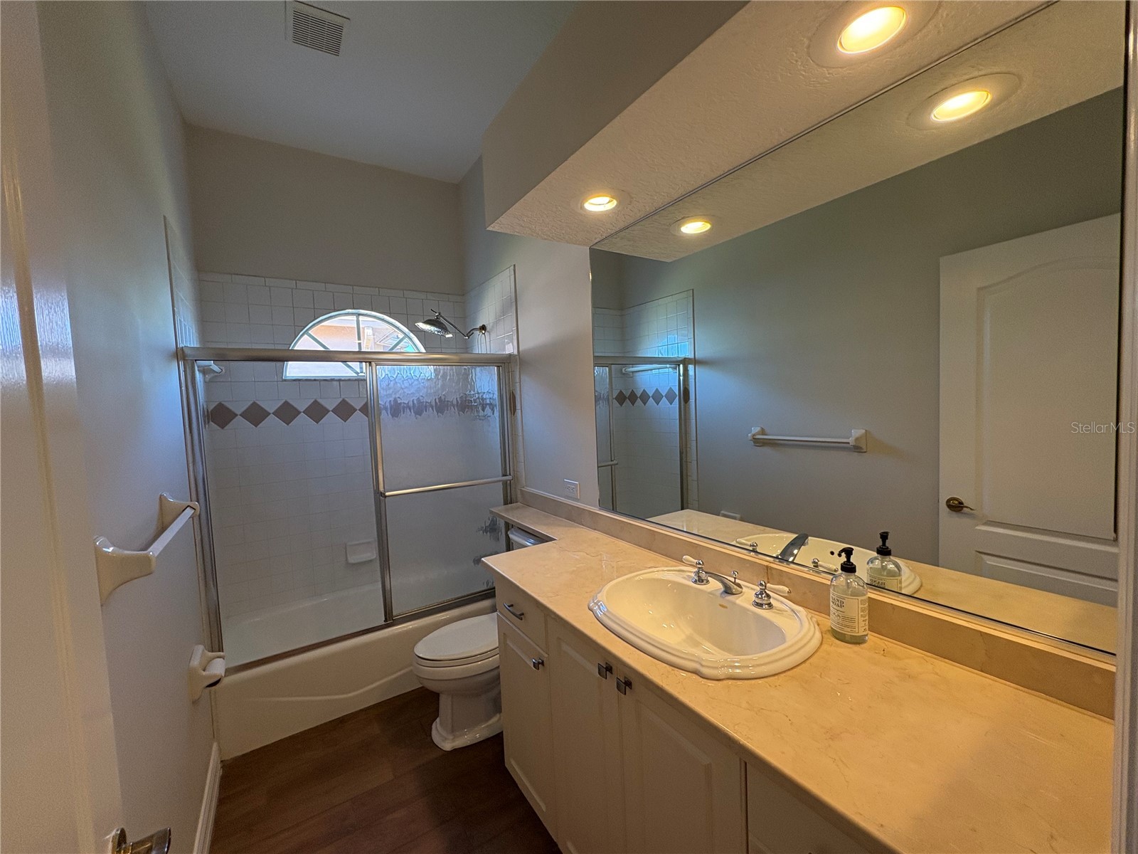 5205 Far Oak Circle Sarasota FL 34238 A4682161 image21