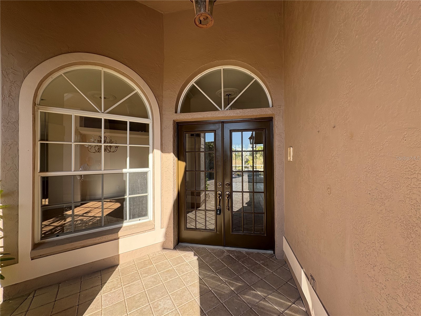 5205 Far Oak Circle Sarasota FL 34238 A4682161 image3