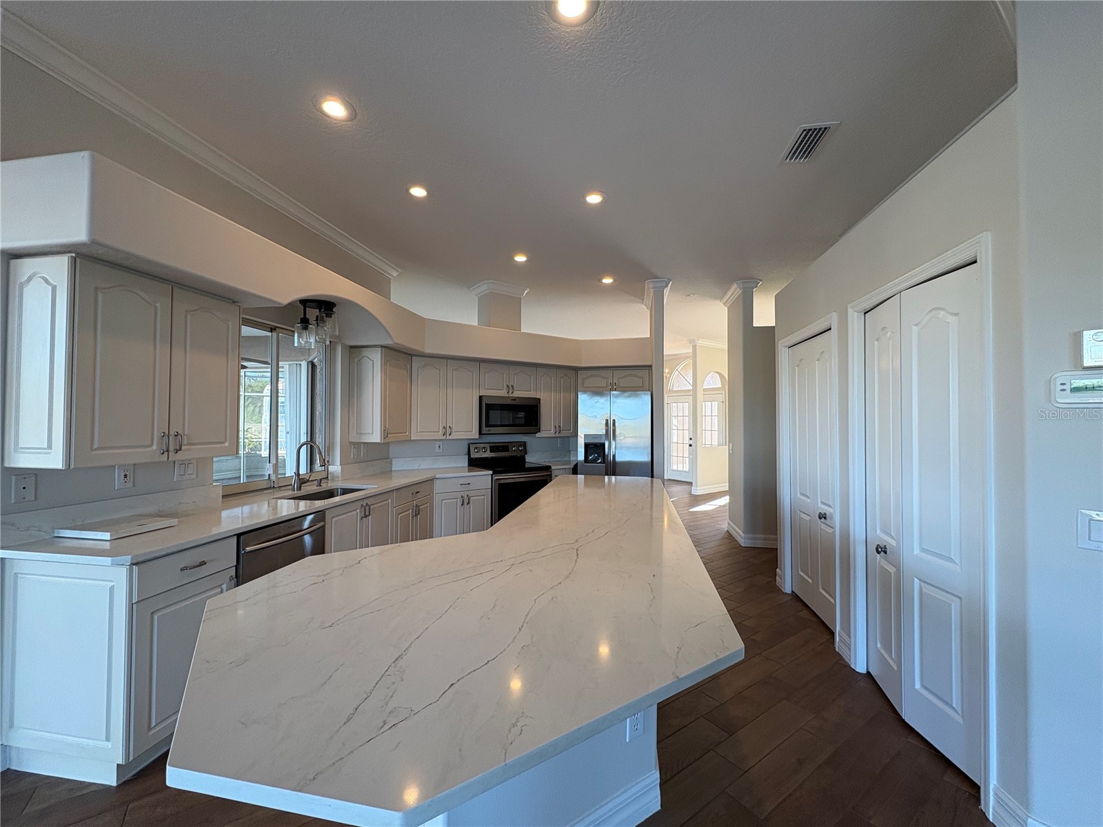 5205 Far Oak Circle Sarasota FL 34238 A4682161 image30