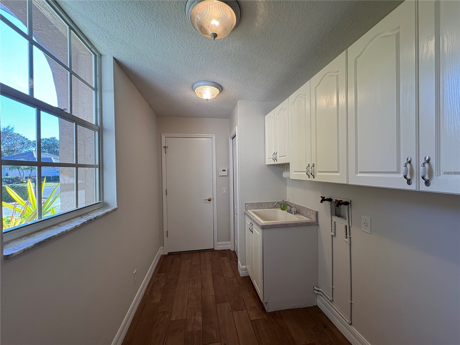 5205 Far Oak Circle Sarasota FL 34238 A4682161 image33
