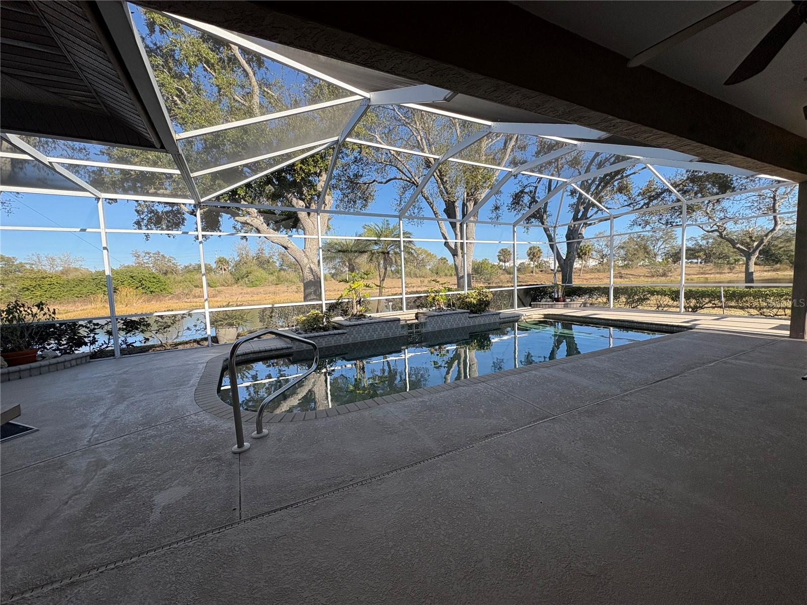 5205 Far Oak Circle Sarasota FL 34238 A4682161 image37