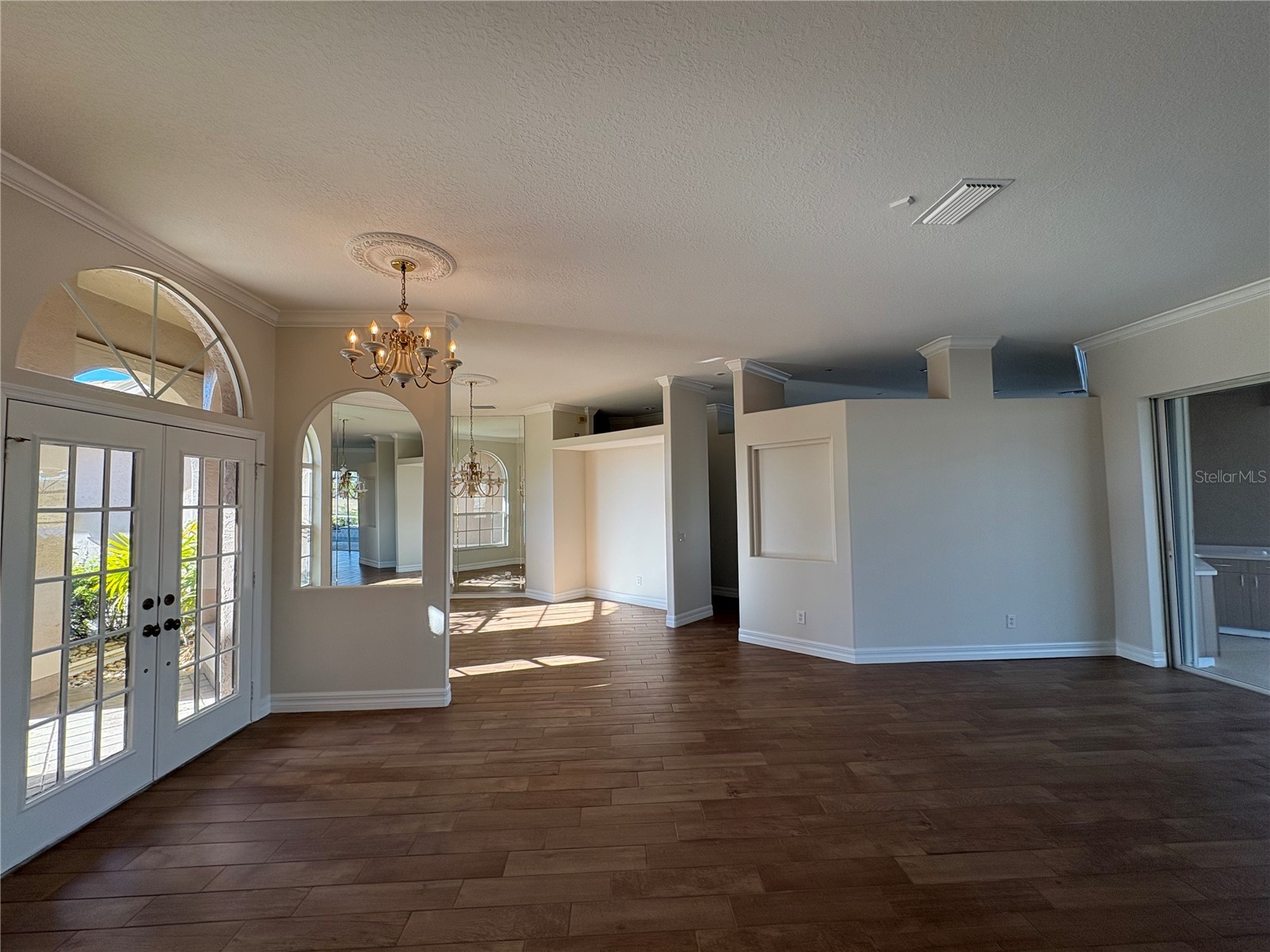 5205 Far Oak Circle Sarasota FL 34238 A4682161 image8