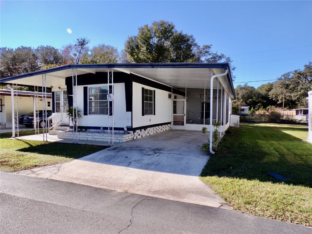 5205 Jo Street Zephyrhills FL 33542 T3429777 image1