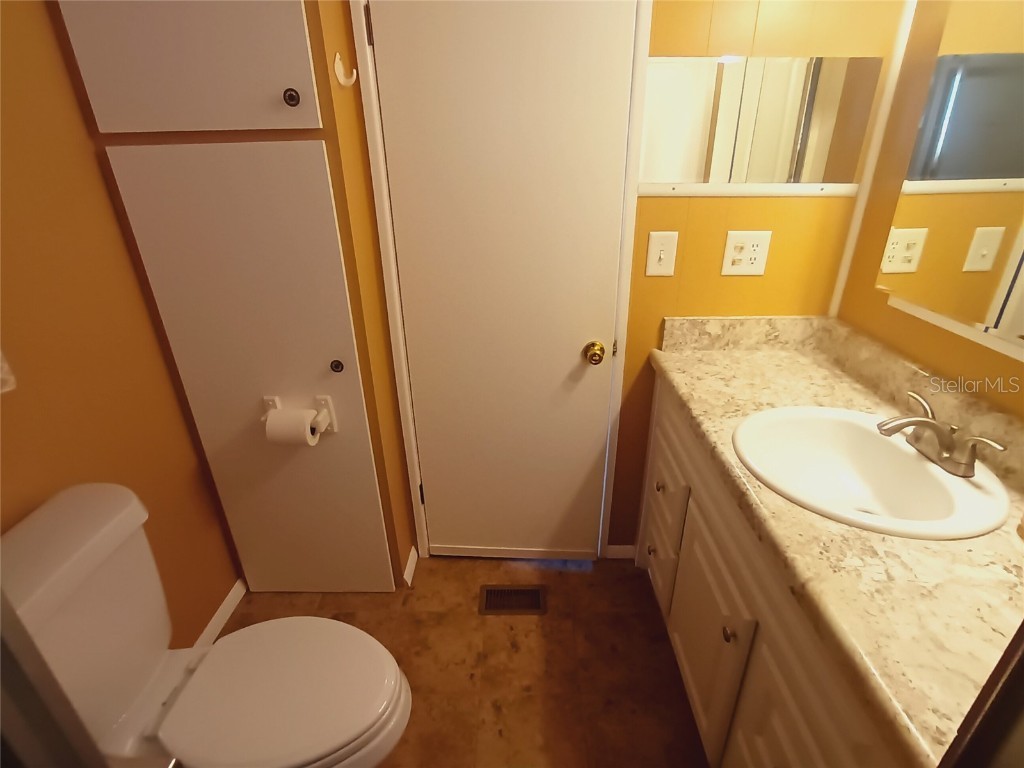 5205 Pebble Beach Avenue Sarasota FL 34234 A4673240 image26