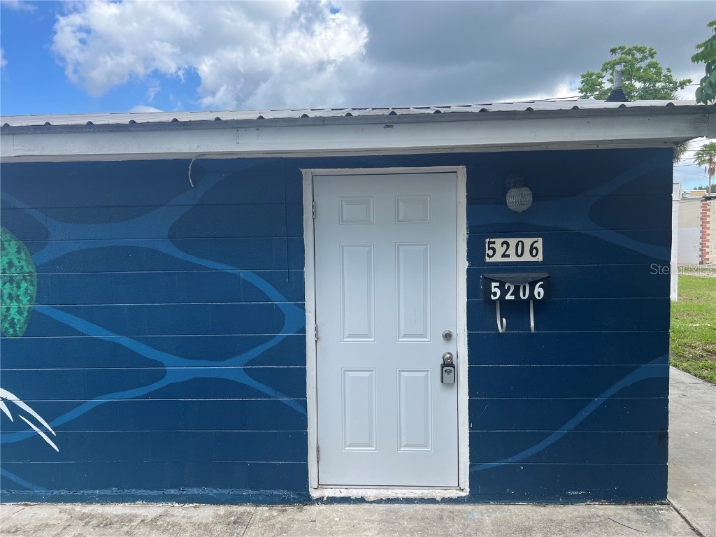 5206 7th Street Zephyrhills FL 33542 TB8448444 image2