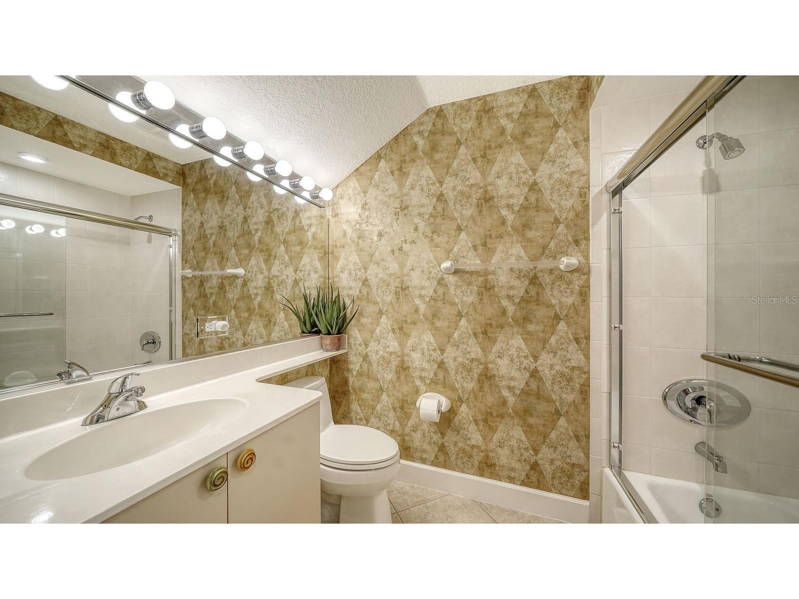 5206 Bouchard Circle #101 Sarasota FL 34238 A4696352 image31