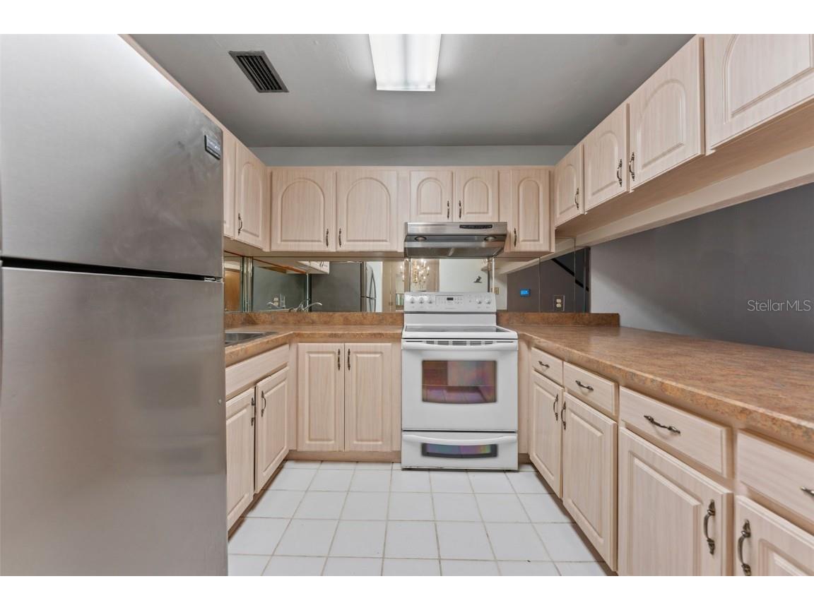 5206 Pine Mill Court Temple Terrace FL 33617 TB8455296 image4