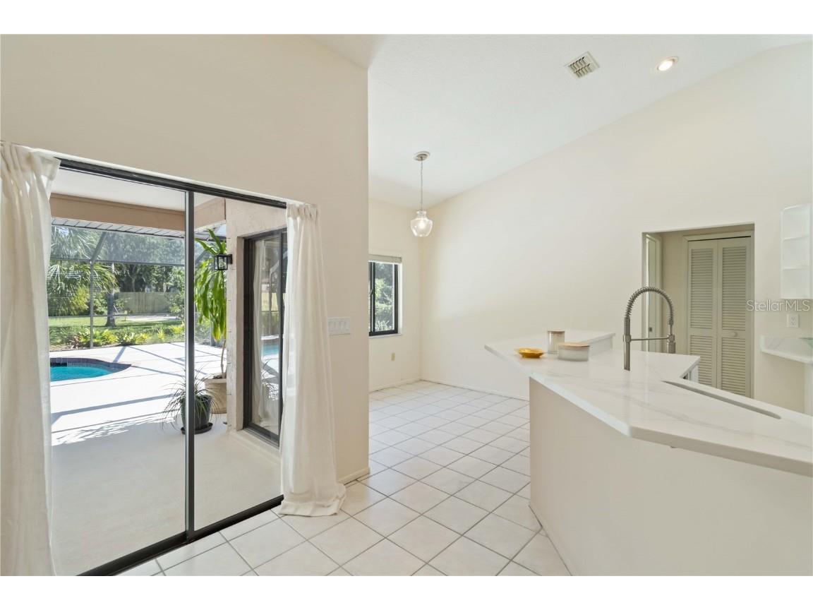 5206 Woodlawn Circle E Palmetto FL 34221 A4673501 image10