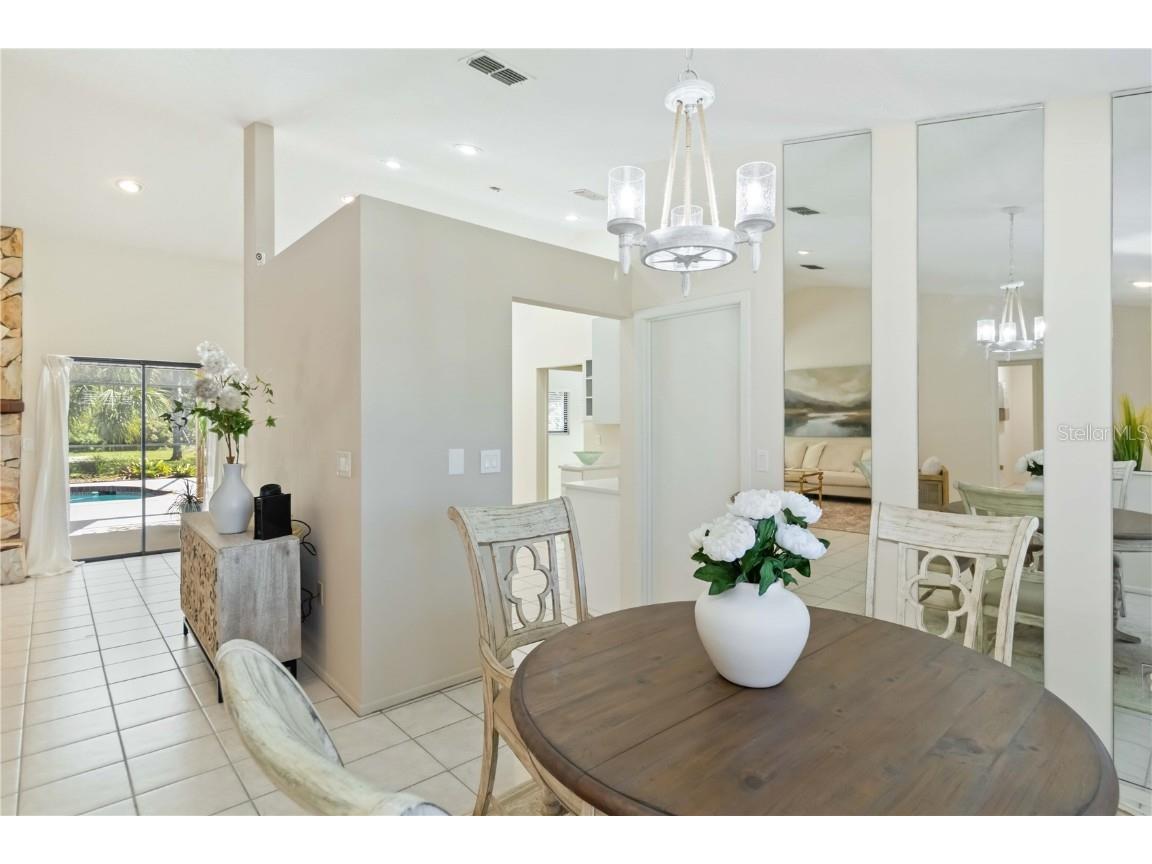 5206 Woodlawn Circle E Palmetto FL 34221 A4673501 image8