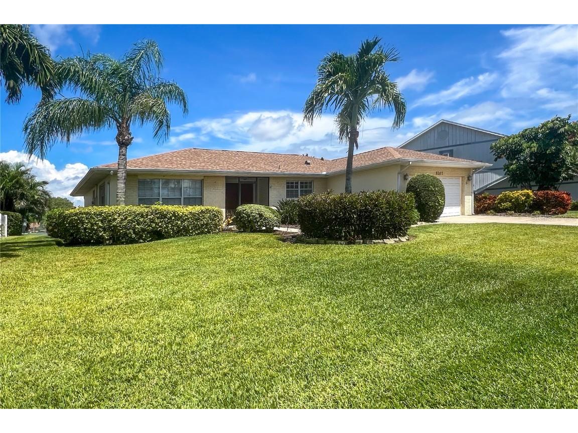 5207 88th Street W Bradenton FL 34210 - Bay Lake A4667836 image1