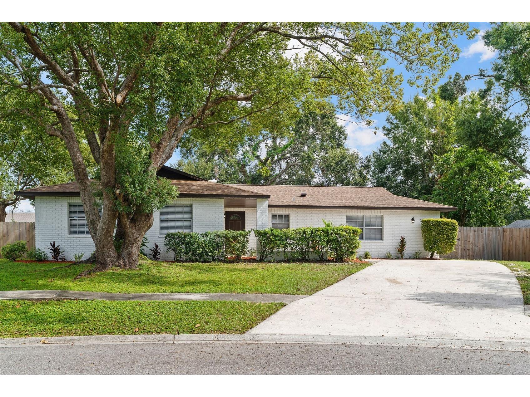 5207 Burr Place Seffner FL 33584 TB8434478 image1