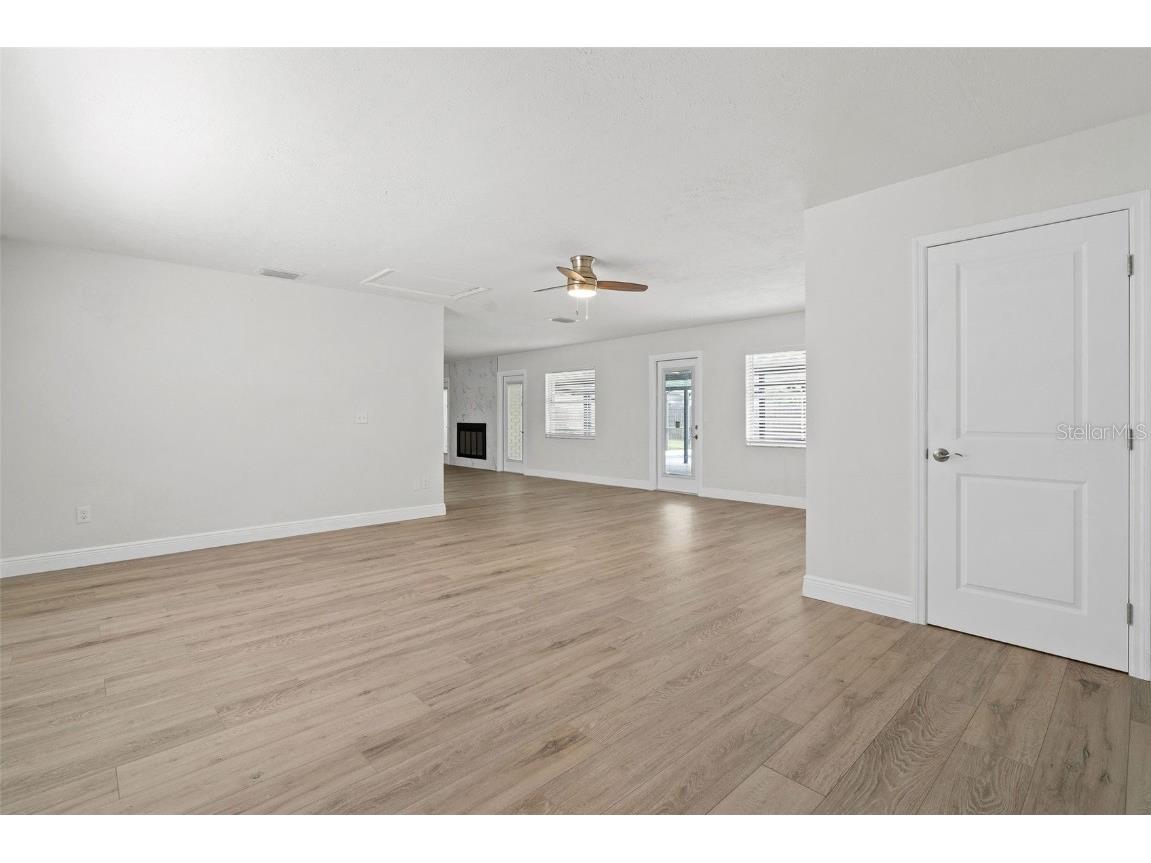 5207 Burr Place Seffner FL 33584 TB8434478 image15