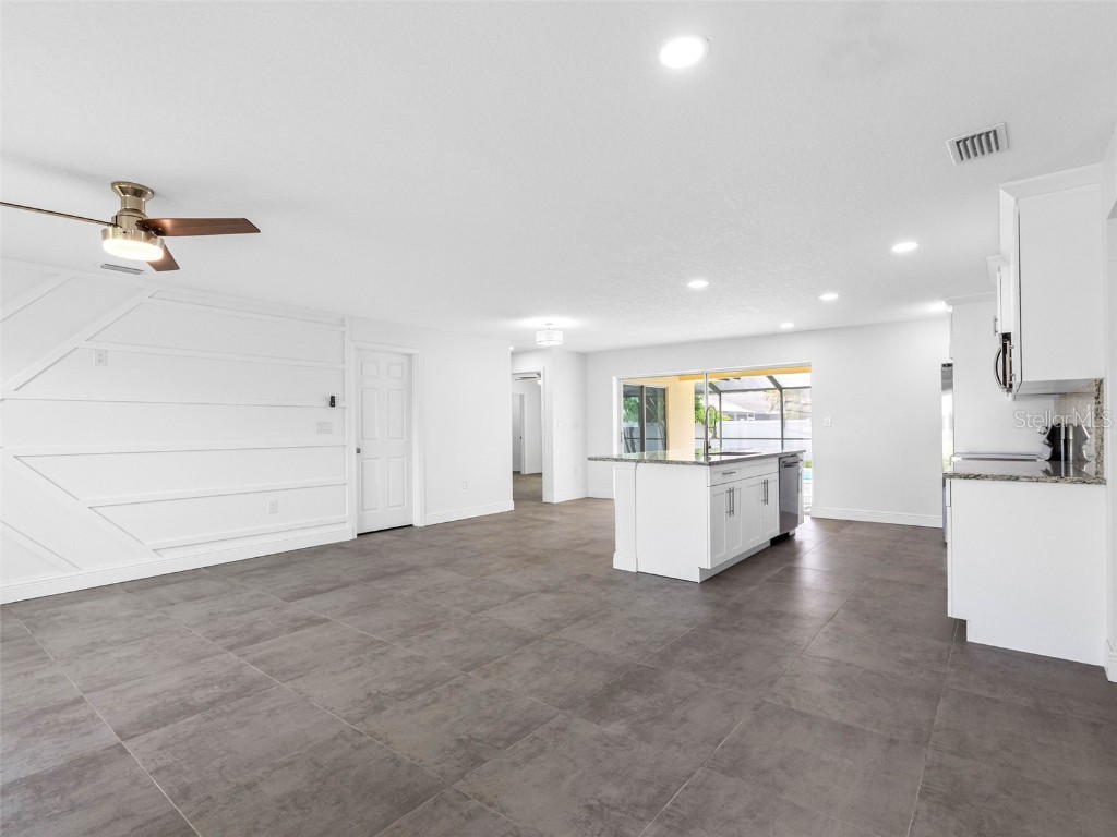 5207 Denver Street NE Saint Petersburg FL 33703 TB8402603 image3