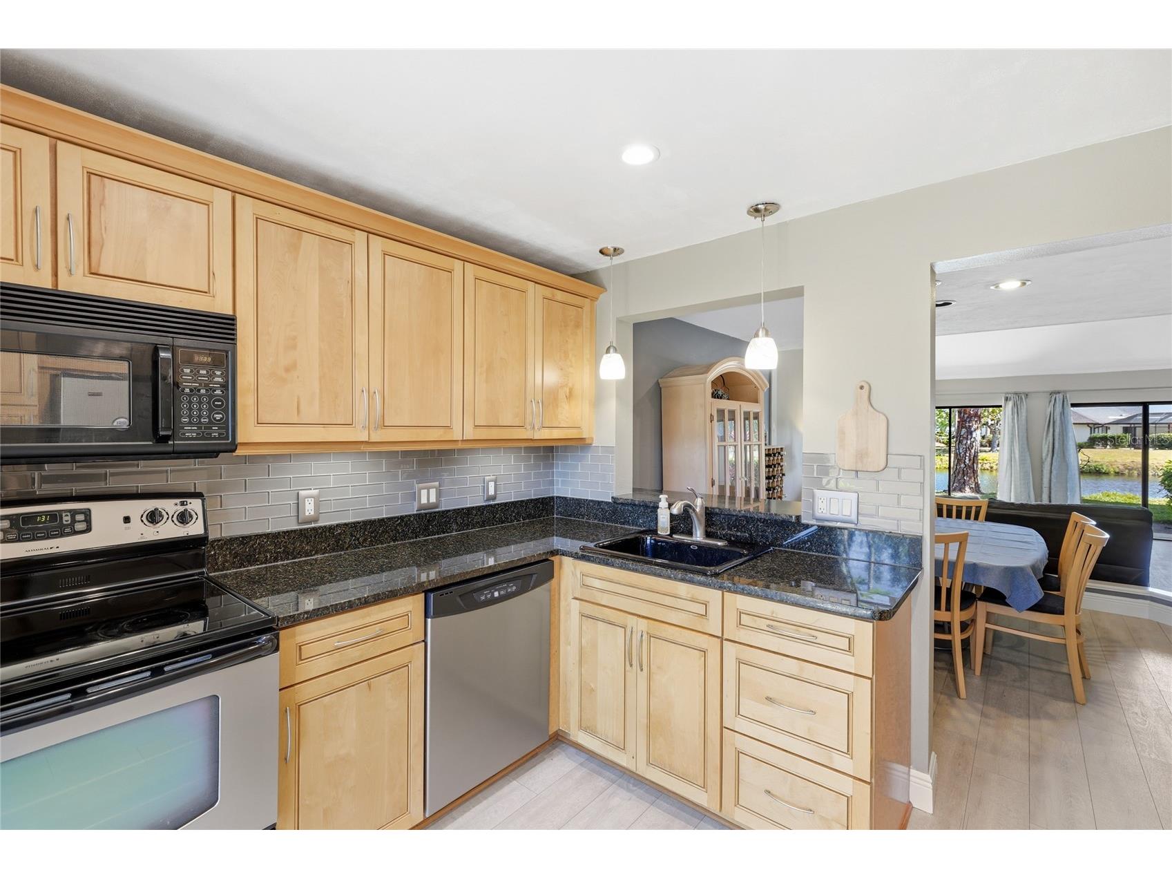 5207 Myrtle Wood #4 Sarasota FL 34235 A4680530 image12