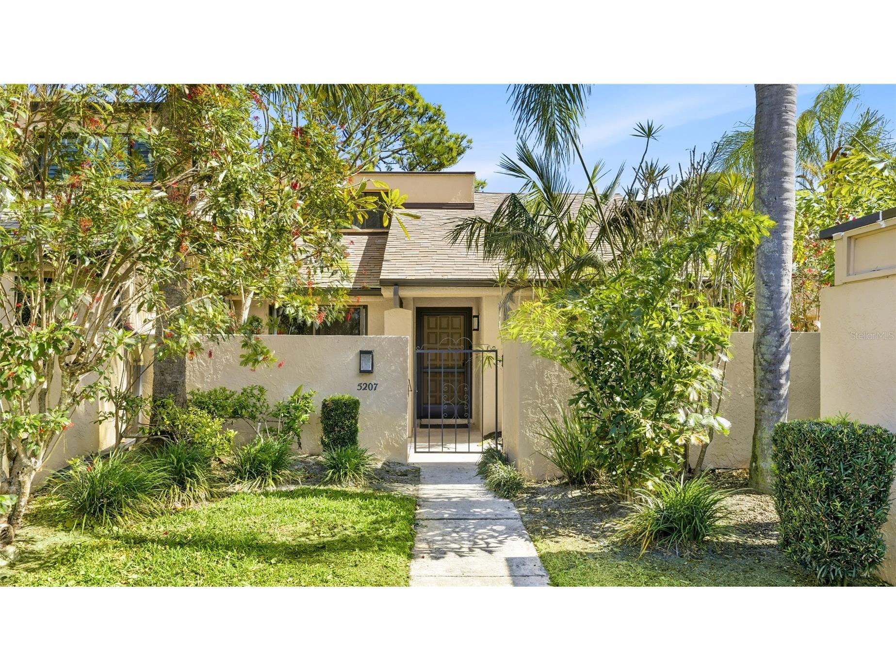 5207 Myrtle Wood #4 Sarasota FL 34235 A4680530 image3