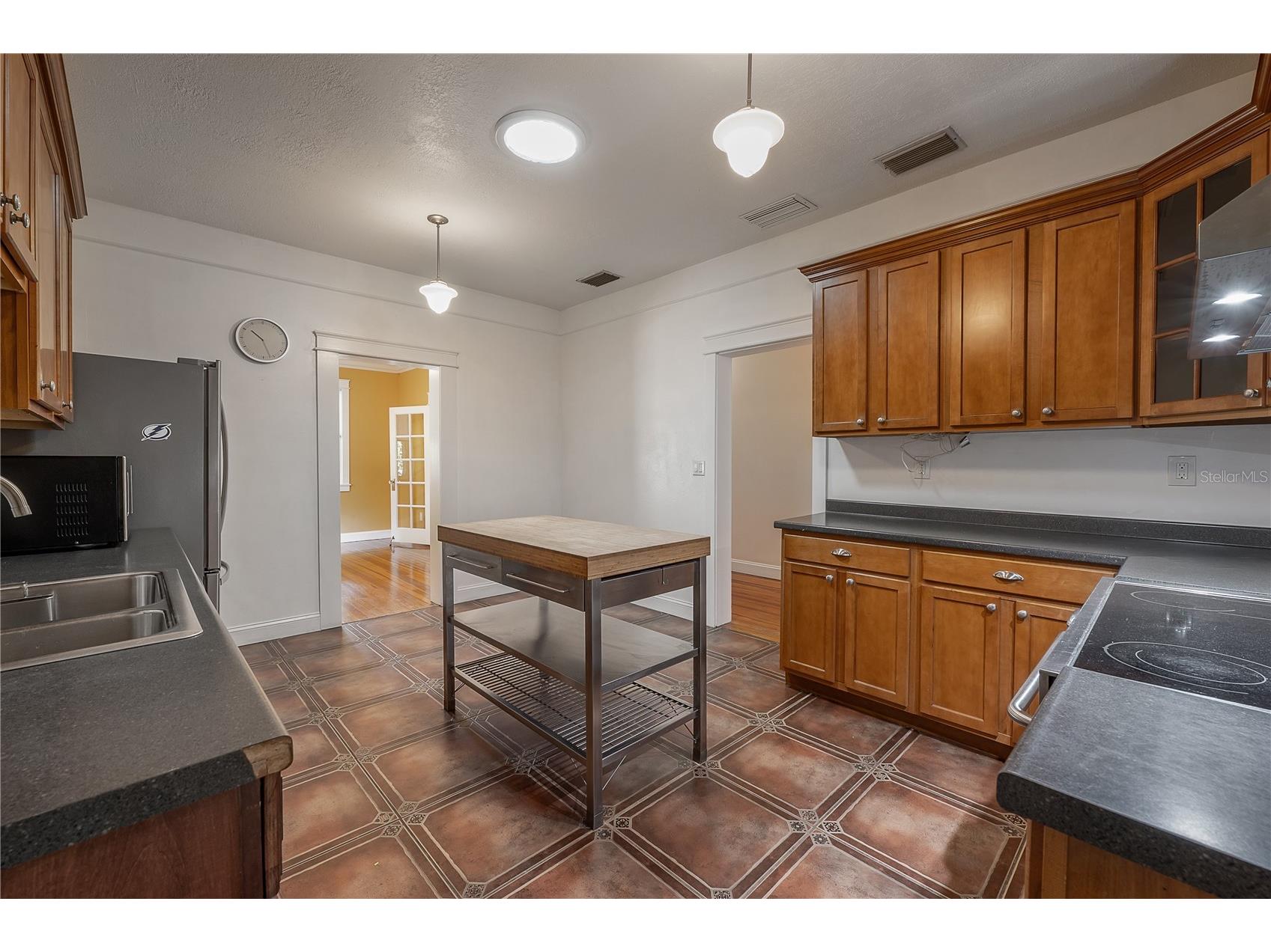 5207 N Suwanee Avenue Tampa FL 33603 TB8524398 image21
