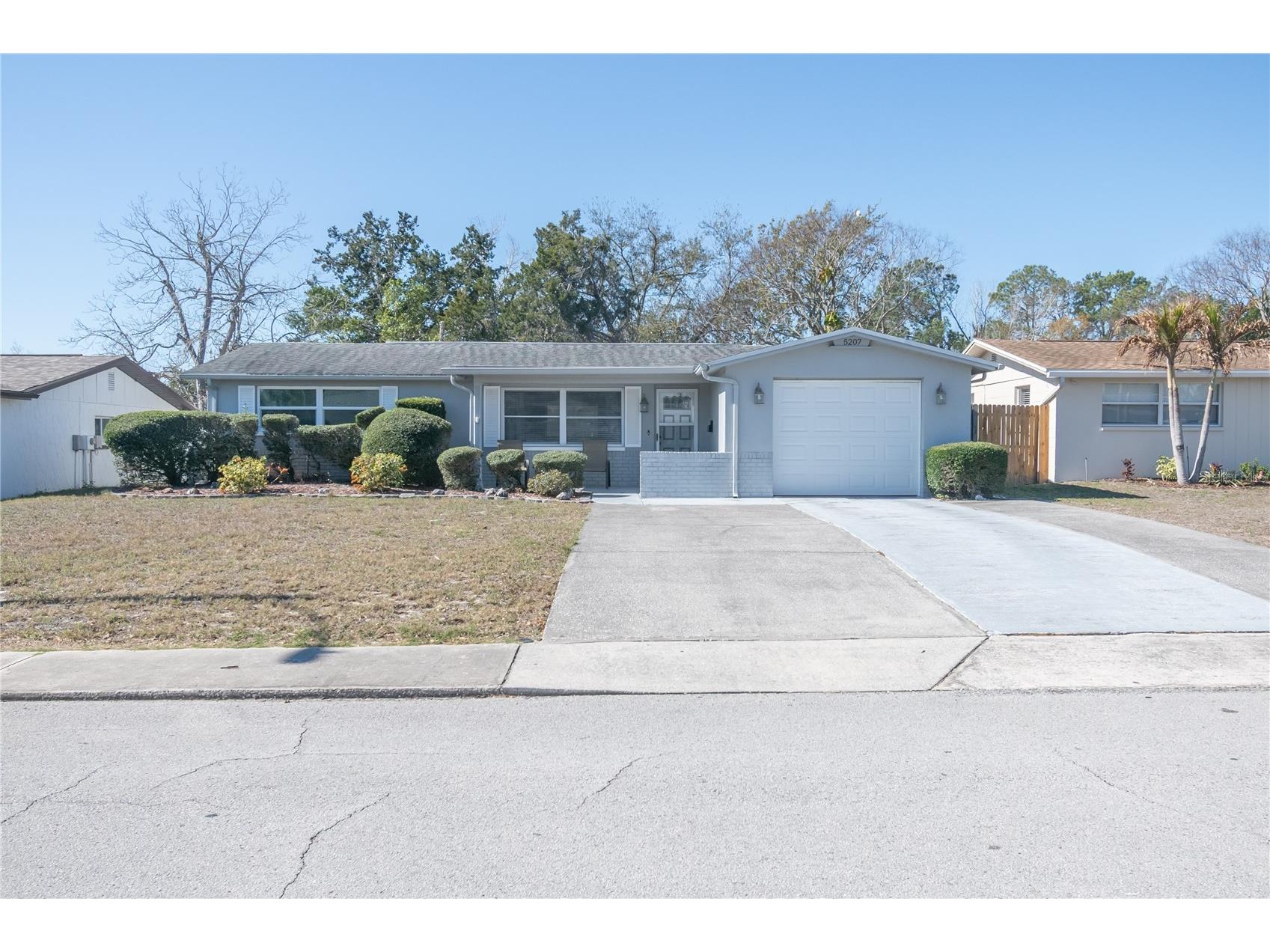 5207 School Road New Port Richey FL 34653 C7522593 image1