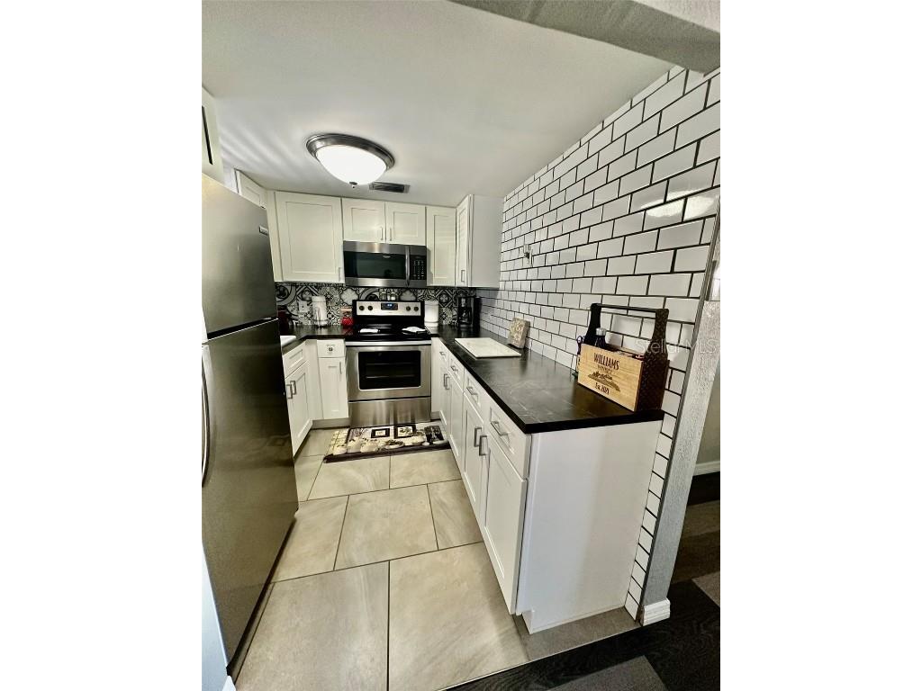 5207 Turquoise Lane #202 New Port Richey FL 34652 TB8335251 image4