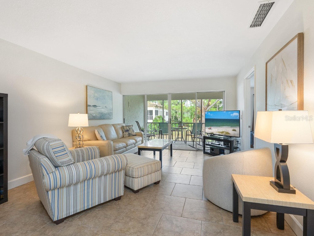 5207 Wedgewood Lane #16 Sarasota FL 34235 A4675026 image4