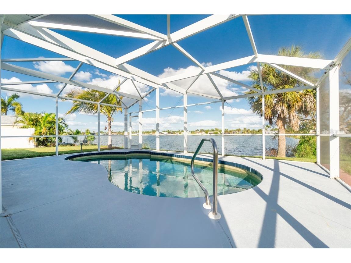 5208 Chaves Circle Port Charlotte FL 33948 C7482799 image1