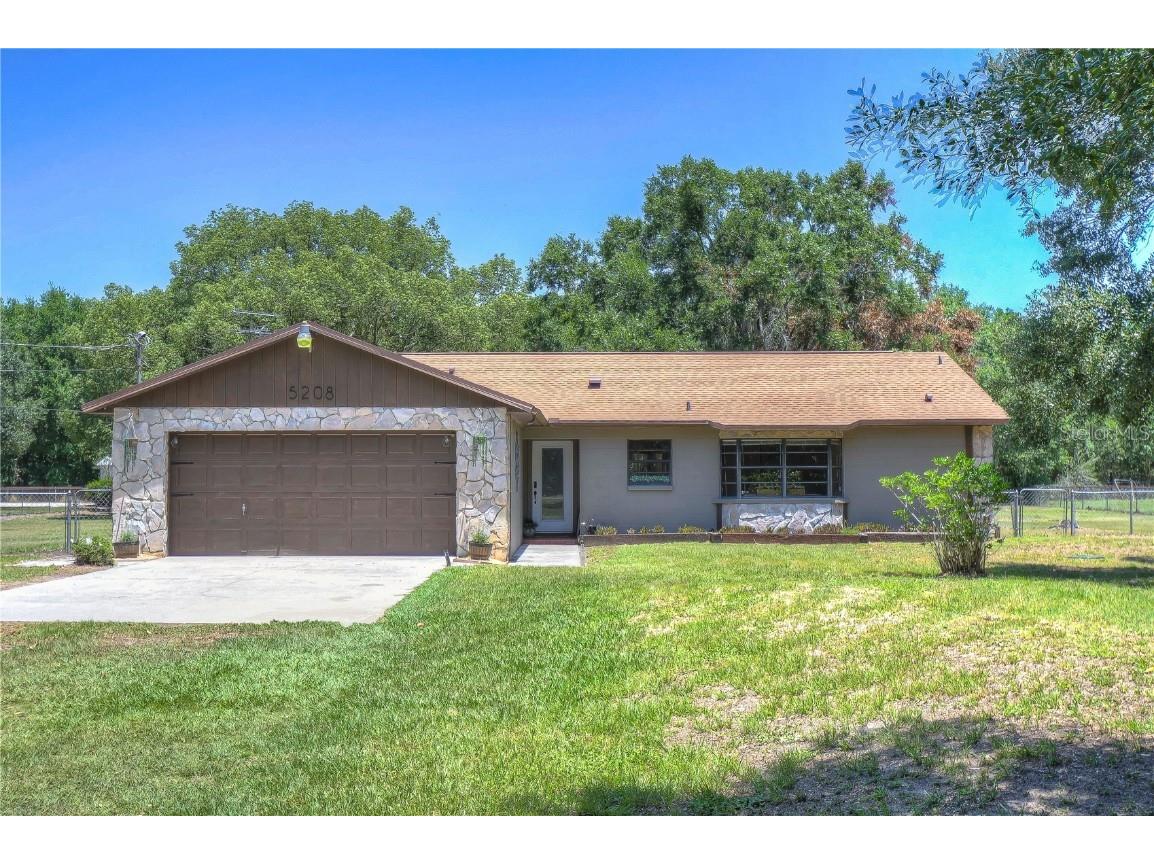 5208 Downing Street Dover FL 33527 T3448300 image1