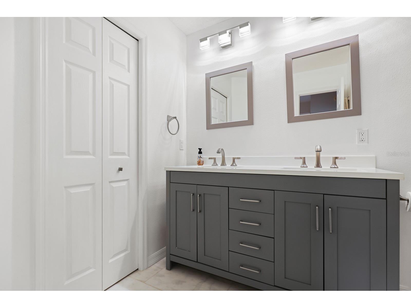 5208 Laurel Pointe Drive Valrico FL 33596 TB8485548 image37