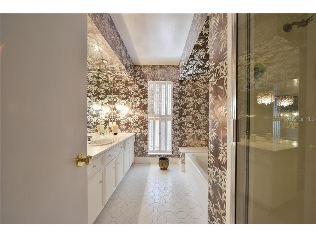 5208 NE 24th Street Ocala FL 34470 OM618412 image11