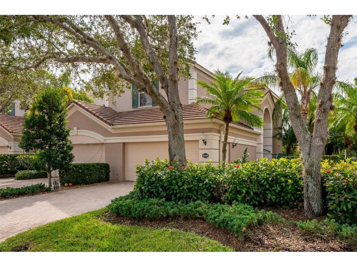 5208 Parisienne Place #202 Sarasota FL 34238 A4555323 image1