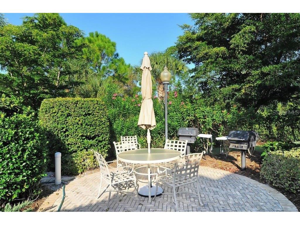 5208 Parisienne Place #202B33 Sarasota FL 34238 A4665841 image39