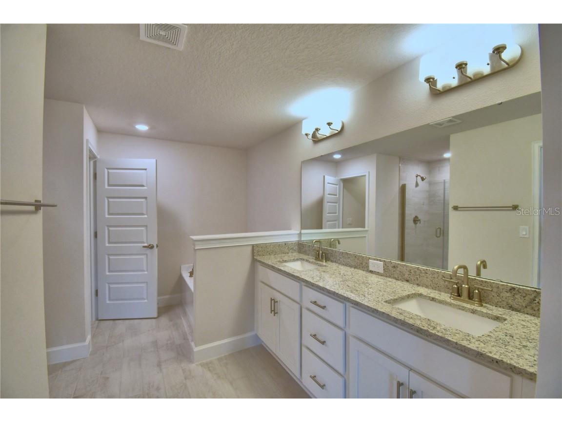 5208 Tennessee Ridge Court Auburndale FL 33823 - LAKE JULIANA L4955243 image26