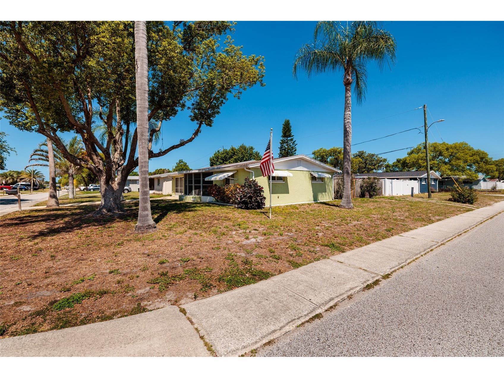 5209 Lofton Drive New Port Richey FL 34652 TB8503392 image36