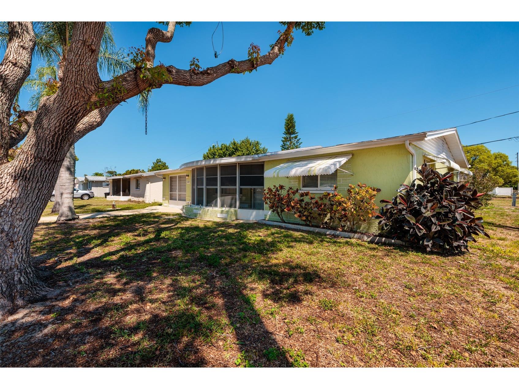 5209 Lofton Drive New Port Richey FL 34652 TB8503392 image4