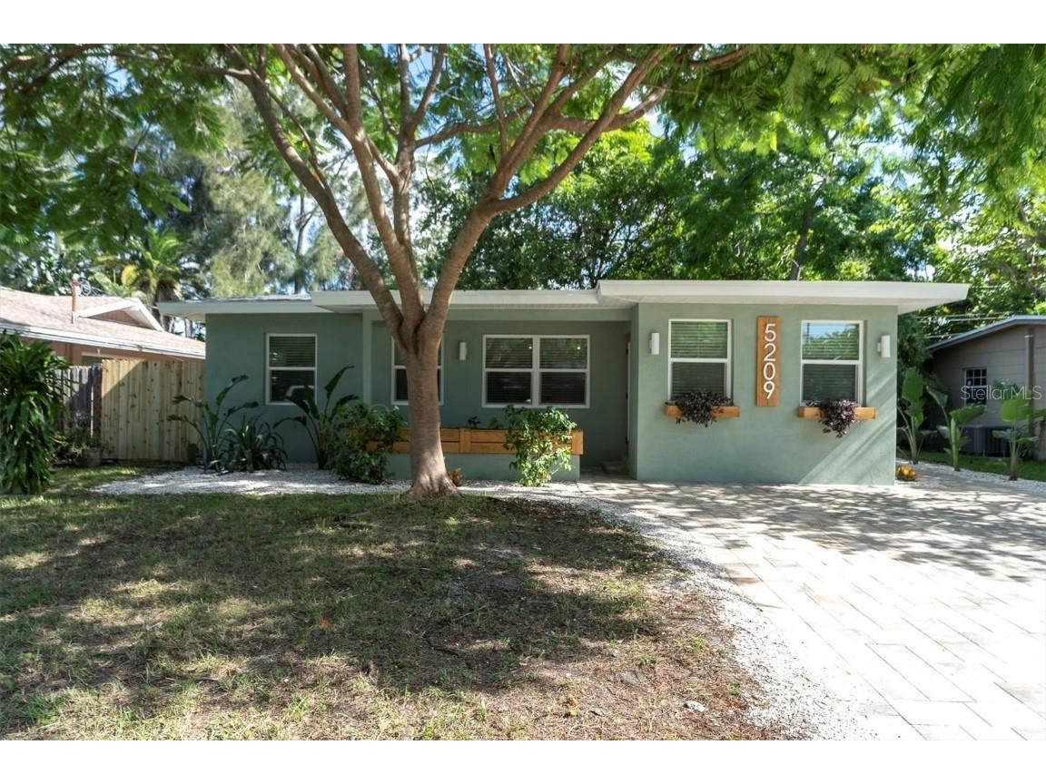 5209 Newton Avenue S Gulfport FL 33707 U8252742 image1