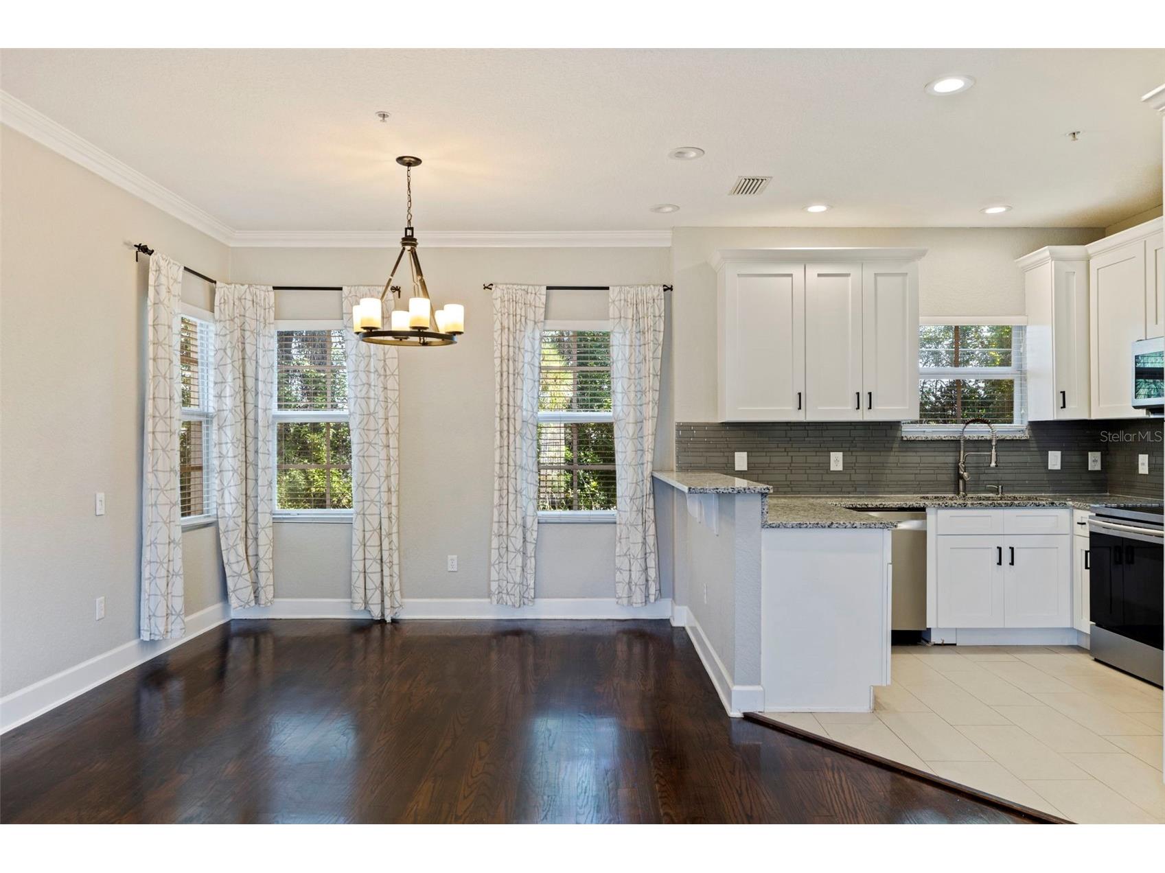 521 101st Avenue N Saint Petersburg FL 33702 TB8525741 image11