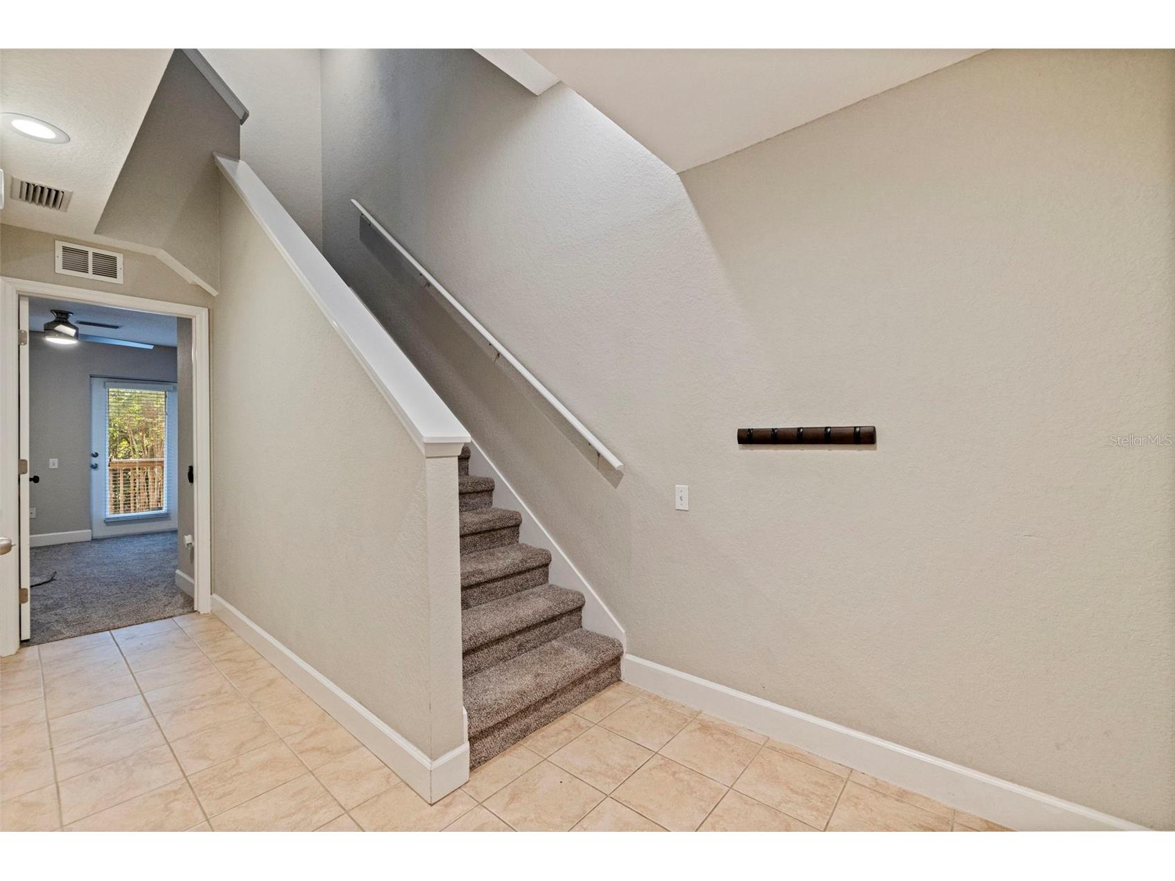 521 101st Avenue N Saint Petersburg FL 33702 TB8525741 image4