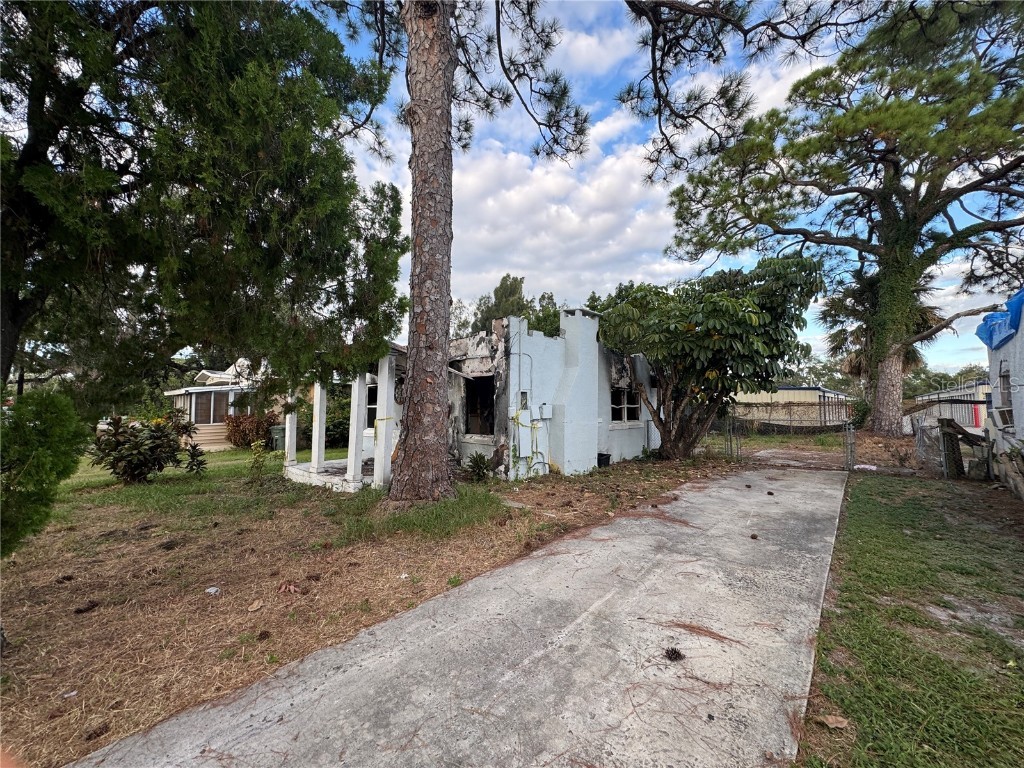 521 23rd Street E Bradenton FL 34208 A4672678 image2