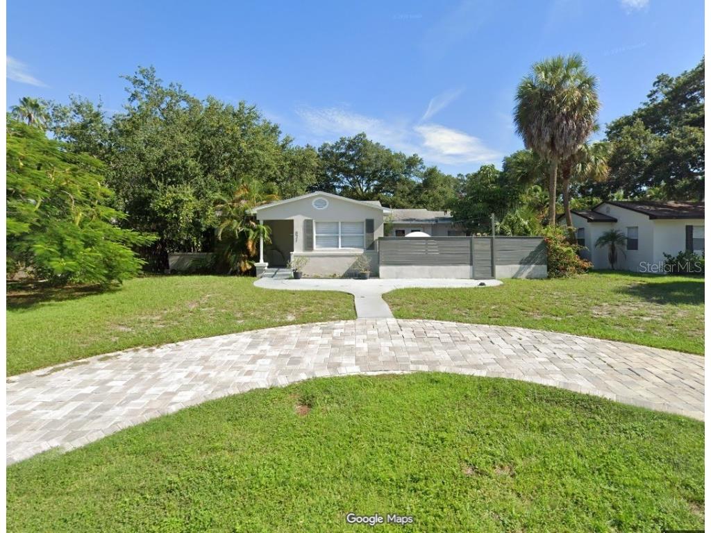 521 35th Avenue NE Saint Petersburg FL 33704 A4668738 image1