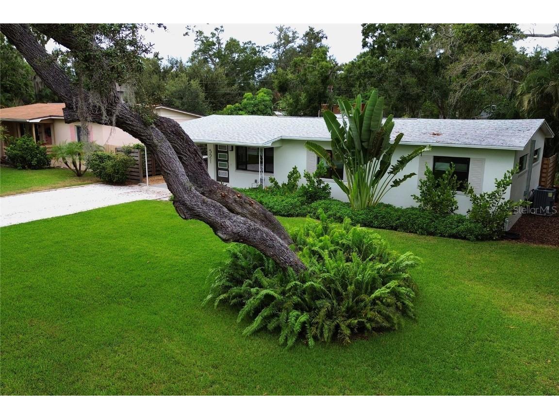 521 50th Avenue S Saint Petersburg FL 33705 TB8437091 image1